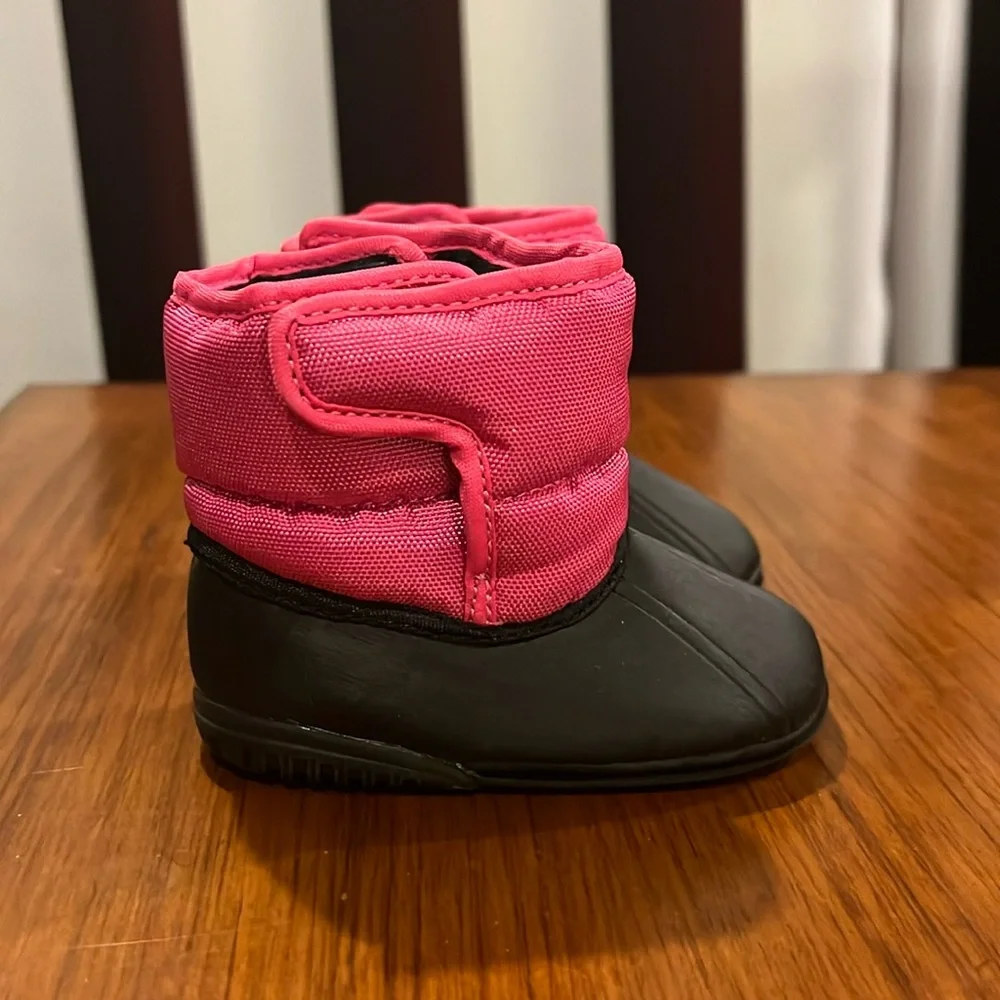 Polo Ralph Lauren Fuchsia Winter Crib Booties Boots Shoes Infant Baby Girls Sz 2